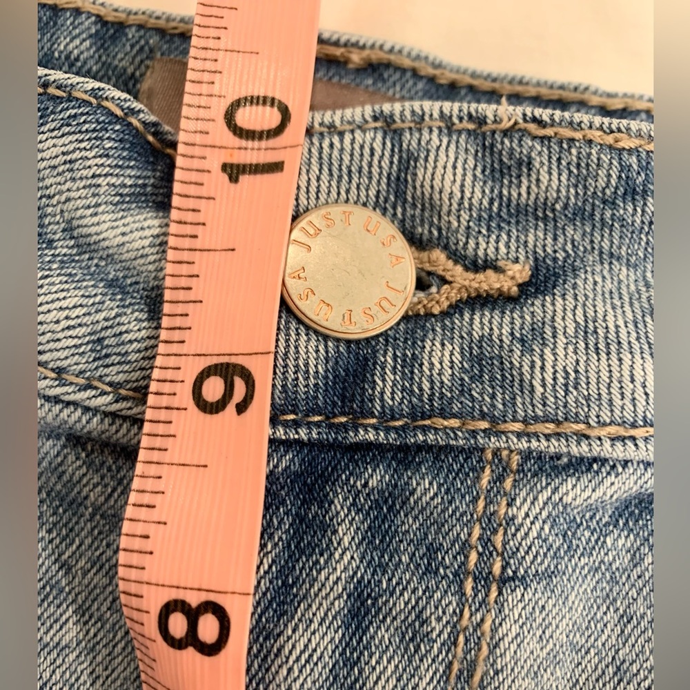 JUST USA distress fray cut off  denim shorts women’s size size  10 LARGE - Picture 13 of 15